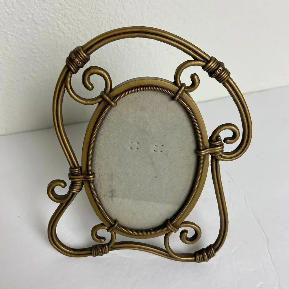 Vintag 1993s  Bronze Metal  Oval Picture Frame
